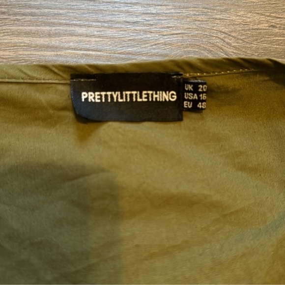 Front Tie Crop Top - Picture 7 of 10